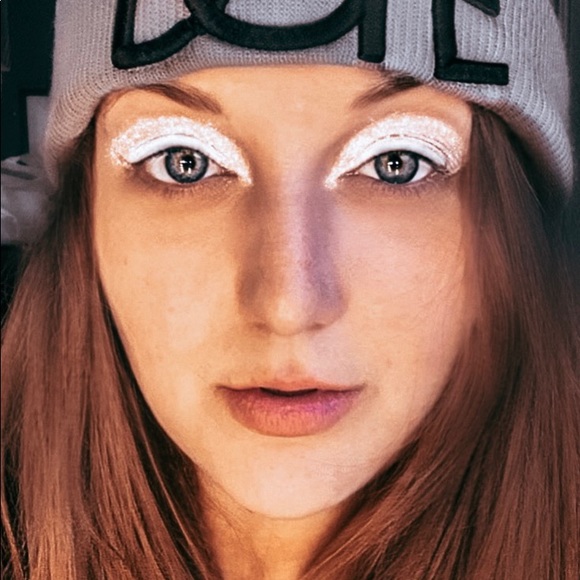 Meet your Posher, Meghan - Picture 5 of 8